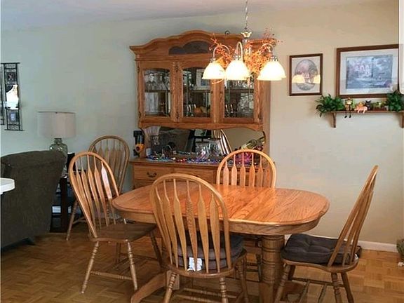 5th image of 2251 Mercer St