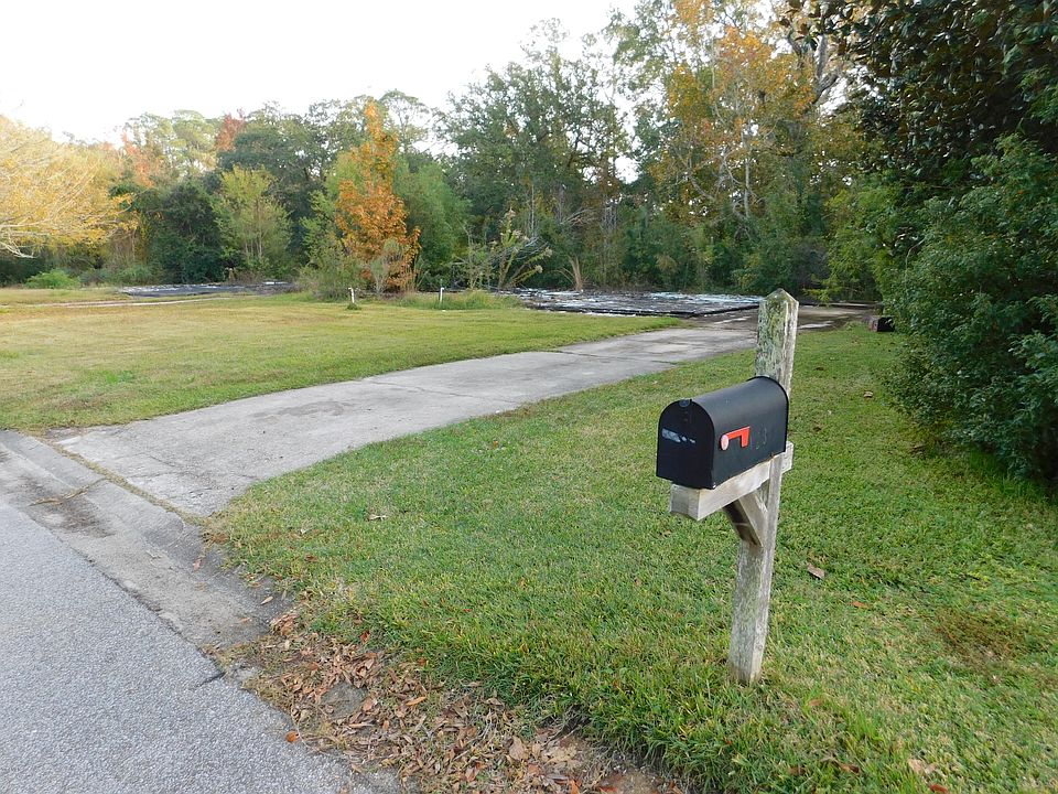 2nd image of 123 Locust Dr