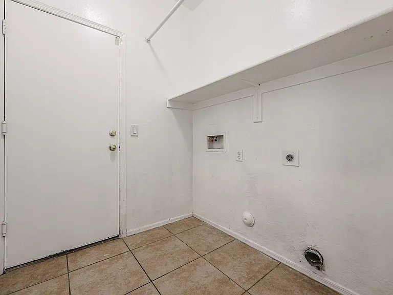 12611 W Campina Dr — Photo 18
