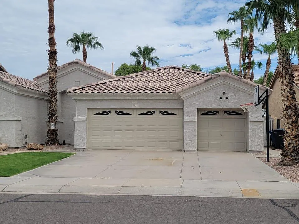 750 W Cherrywood Dr