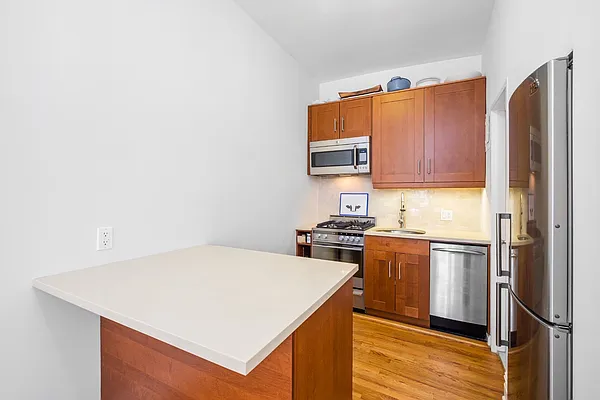 Rented by Keller Williams NYC | media 7