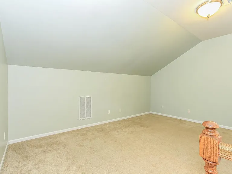 120 Misty Knoll Ln — Photo 30