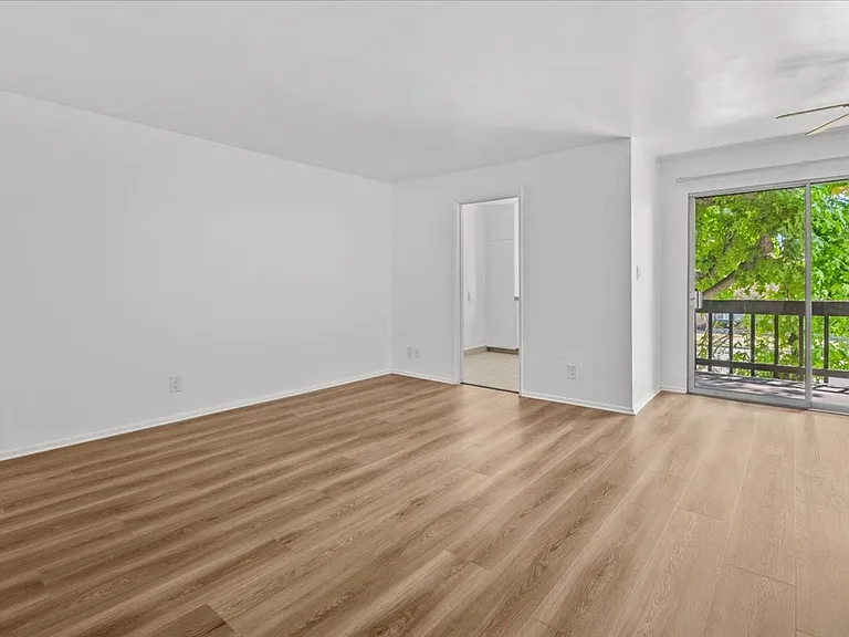 Woodman Apartments — Photo 4