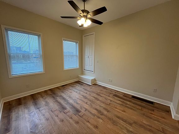 4th image of 4739 Essex Way