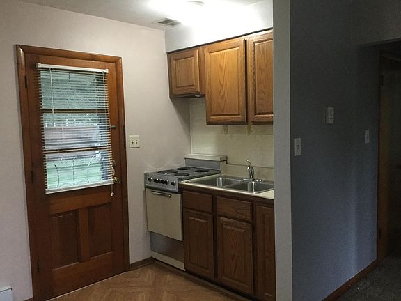 3rd image of 2934 Clough Ave