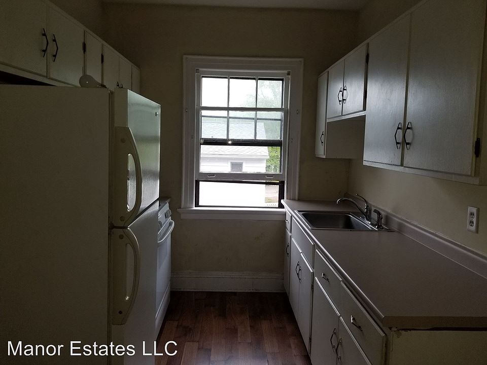 2nd image of 130 Bradley Ave APT 105