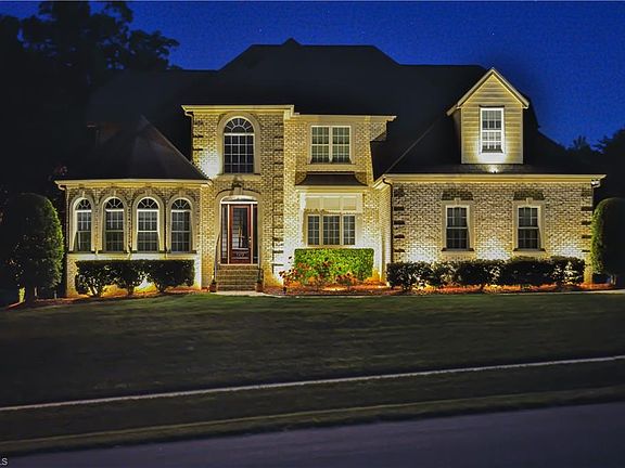 2nd image of 7372 Henson Forest Dr