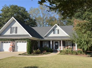 3581 Cobblestone Ct, Auburn, AL 36830