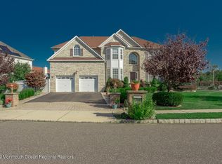 2 Jade Dr, Morganville, NJ 07751