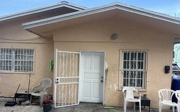 1st image of 255 NW 27TH Court