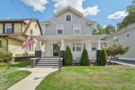 2nd Ave-S2708-001.jpg