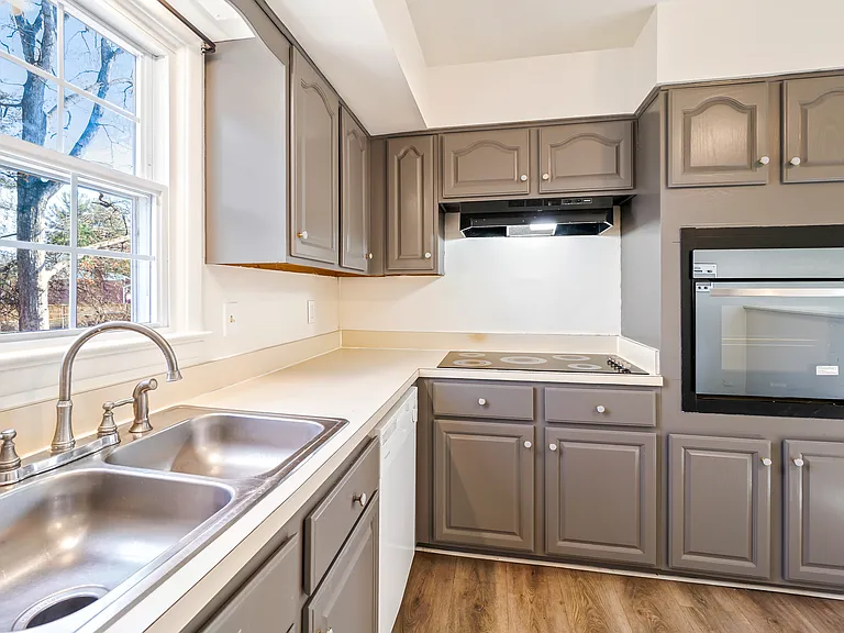 3523 Duke St — Photo 9