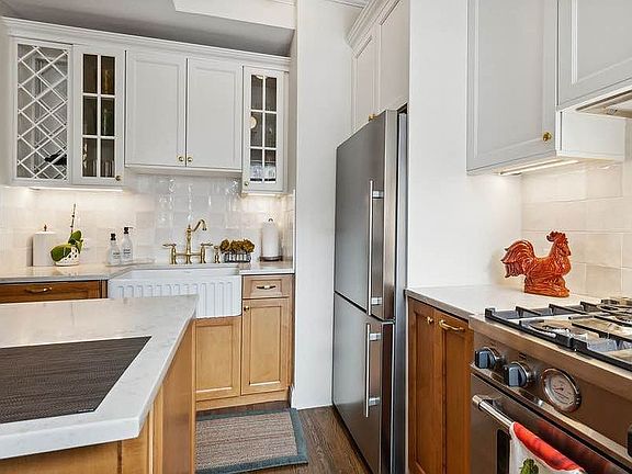 4th image of 215 W 75th St APT 11B