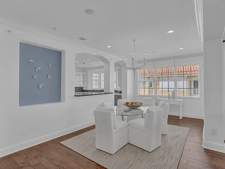 4866 S Harbor Dr #401 — Photo 6