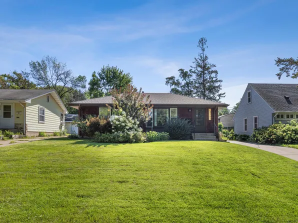 4701 Chatham Rd NE, Columbia Heights, MN 55421