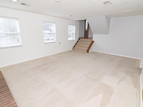 4th image of 2710 Valley Trails Dr