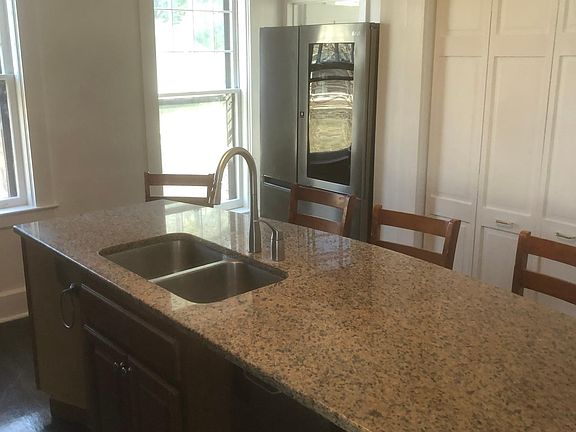 4th image of 489 Western Ave #3
