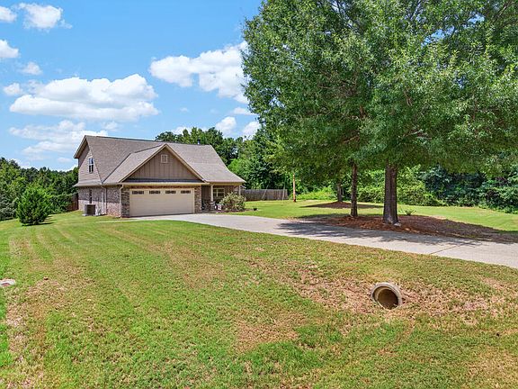 4th image of 491 Lee Road 315