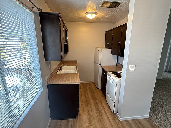 5th image of 1525 Mill St APT 4