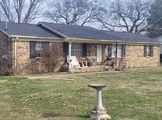 1136 Iris St, Pulaski, TN 38478