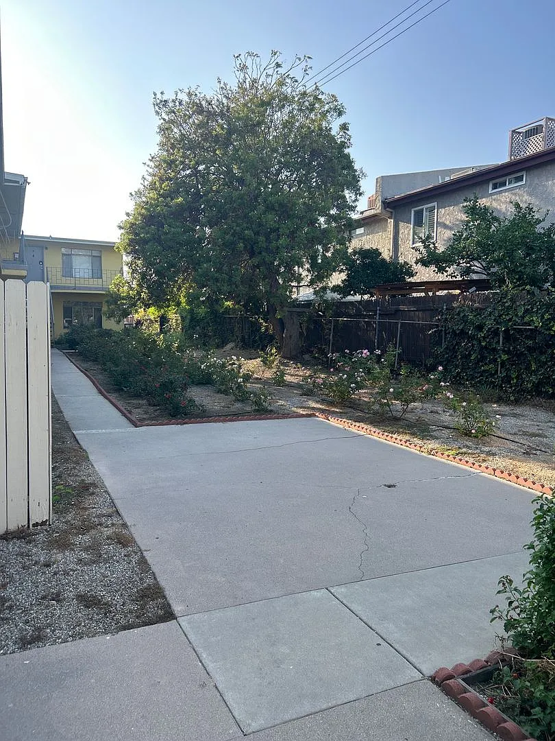 611 N. Alhambra Ave. — Photo 2