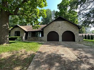 4142 Maine St, Quincy, IL 62305