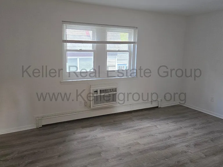330 N Pine St #1 — Photo 12