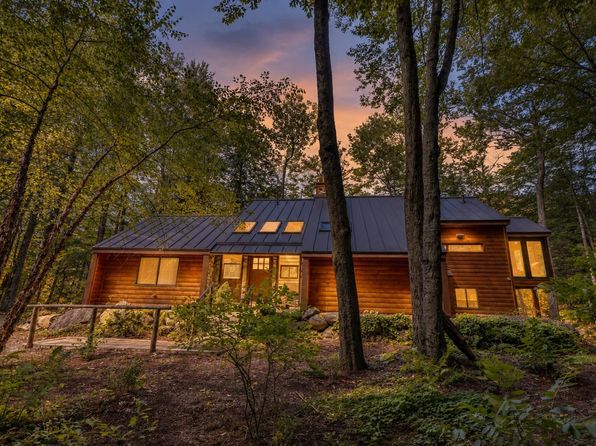 20 River View Dr