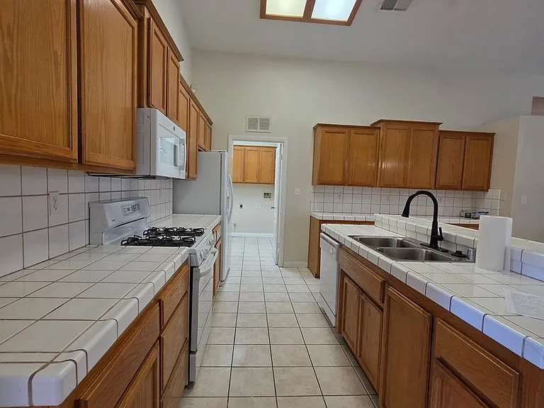 10104 Brookline Woods Dr — Photo 8