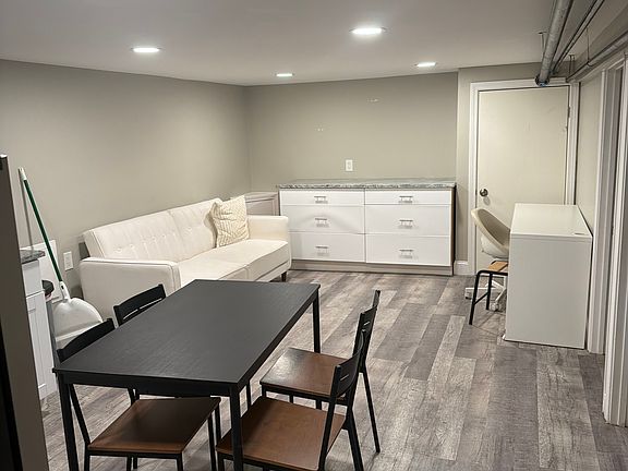 3rd image of 65 Burnham St