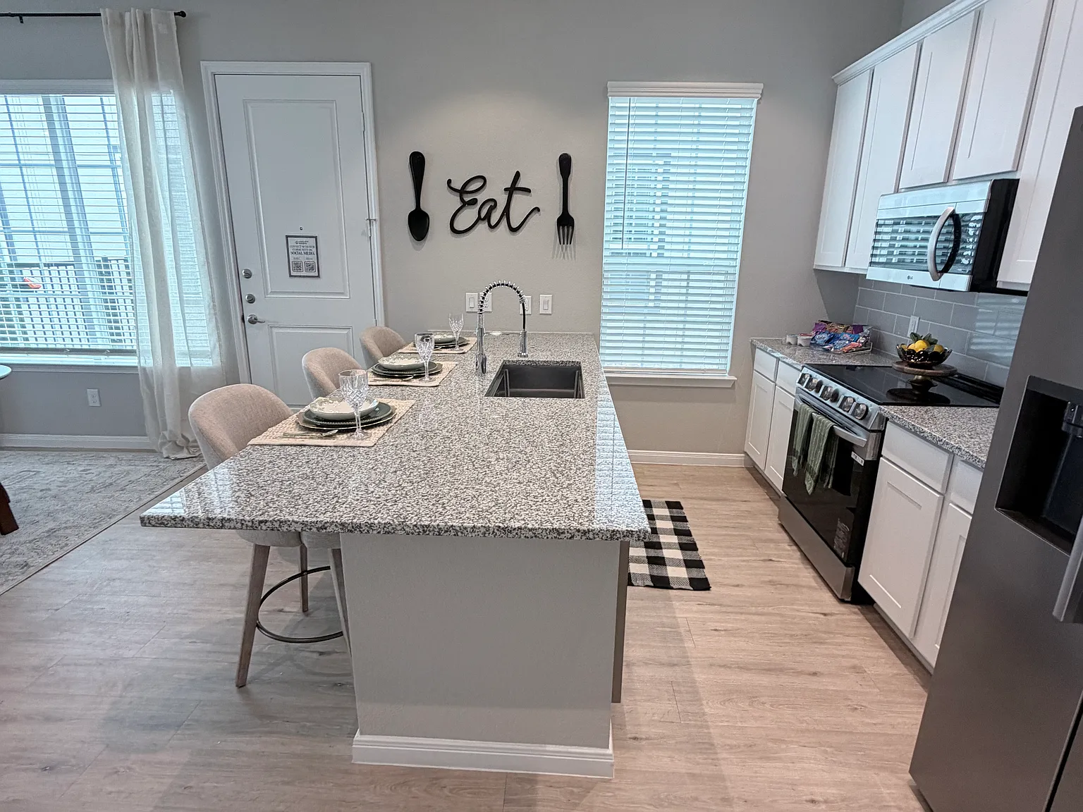 4 bed, 3.5 bath, 1785 sqft, $1,775 — Photo 4