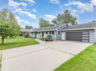 4433 Dunham Dr, Edina, MN 55435