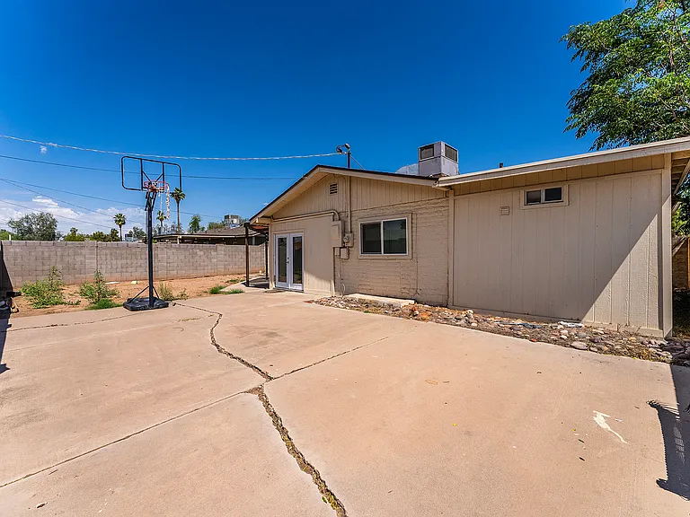 1345 E Orange St #1 — Photo 15