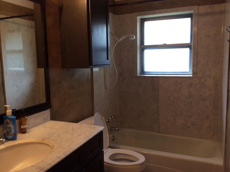 2nd image of 1010 Terra Alta Dr