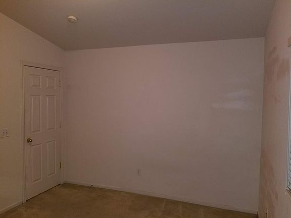 2nd image of 2596 Marie Antoinette Ln #2