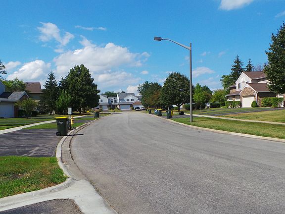 5th image of 1048 Bedford Dr