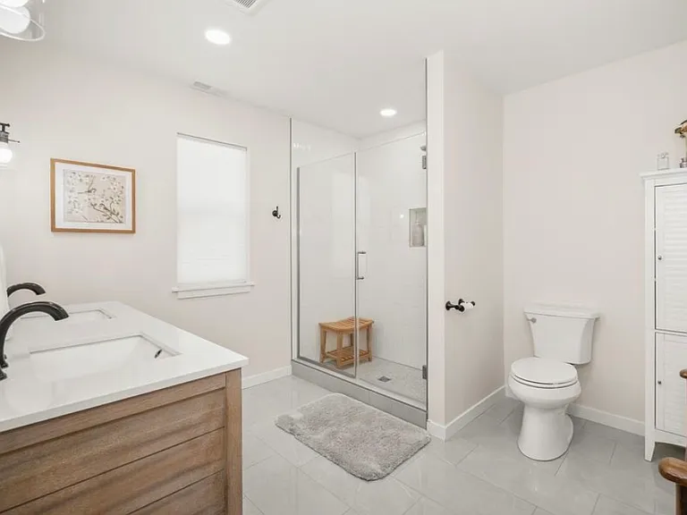 1212 W Cora Ave — Photo 8