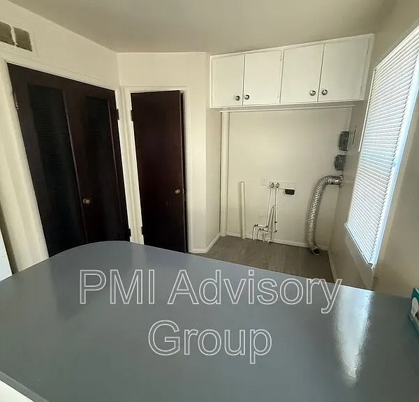 2634 SE Adams St — Photo 1