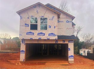 110 W Kitchin St, Burlington, NC 27215