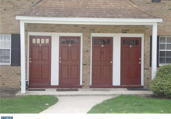 2nd image of 50 Garden View Ter #5010