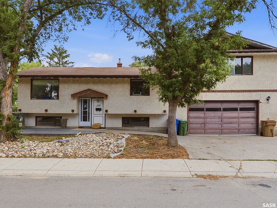 1st image of 195 Forsyth Crescent