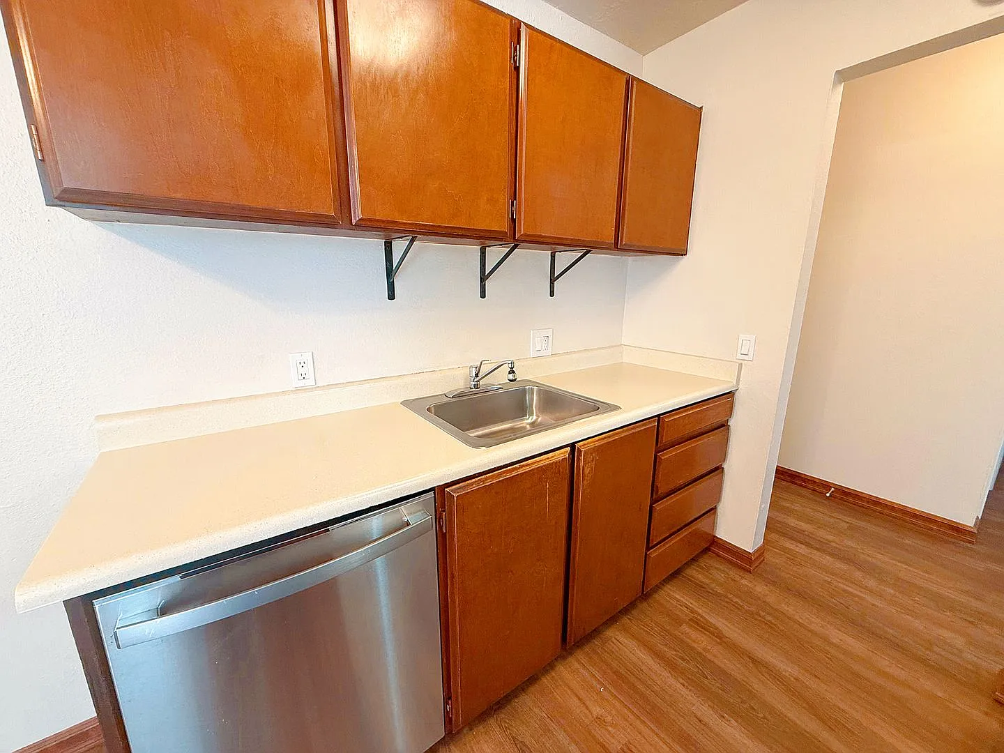 #376 Garden Home Apartments — Photo 2