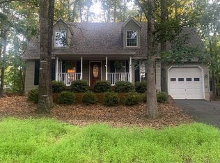 1314 Lakeview Dr, Cross Junction, VA 22625