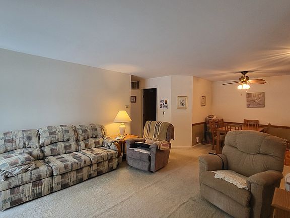 5th image of 1803 Fox Run Dr Unit A