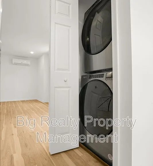 228 Bridge St #2 — Photo 8