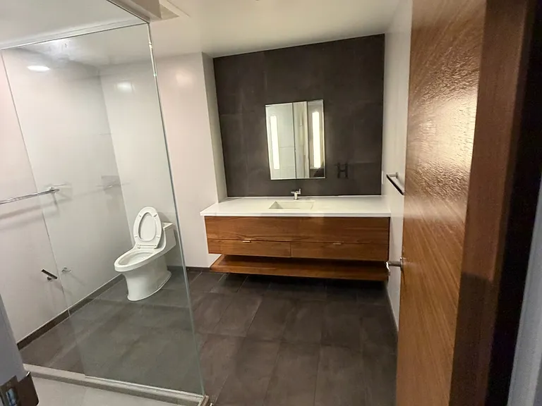404 E College St #510 — Photo 17