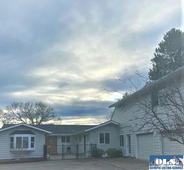 1st image of 120 Harriette Ln