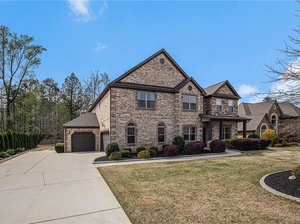 1864 Schofield Dr, Hampton, GA 30228