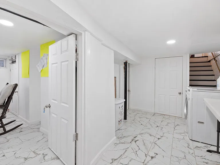 87 Clifton Pl — Photo 32