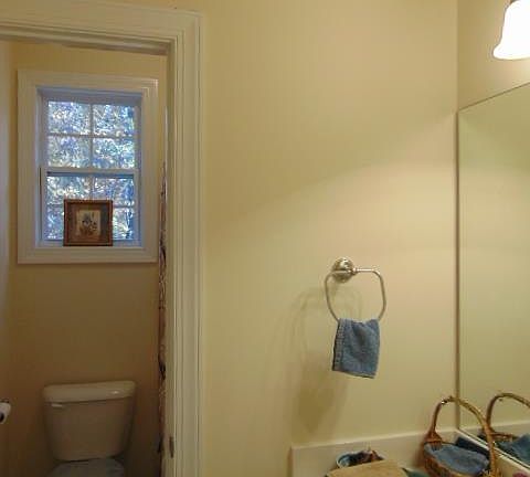 5th image of 1009 Columbus Dr #1